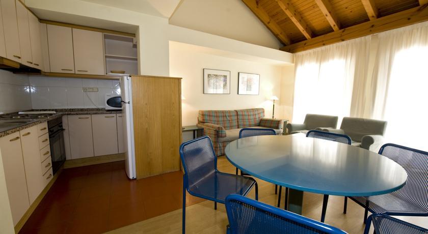 Apartamentos Pessets Adelaida Sort Extérieur photo