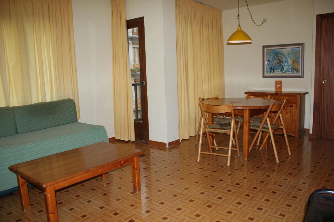 Apartamentos Pessets Adelaida Sort Extérieur photo