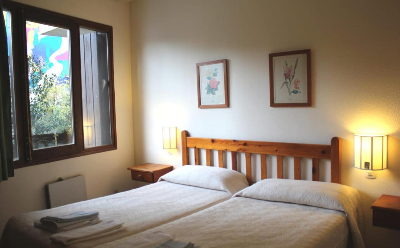 Apartamentos Pessets Adelaida Sort Extérieur photo